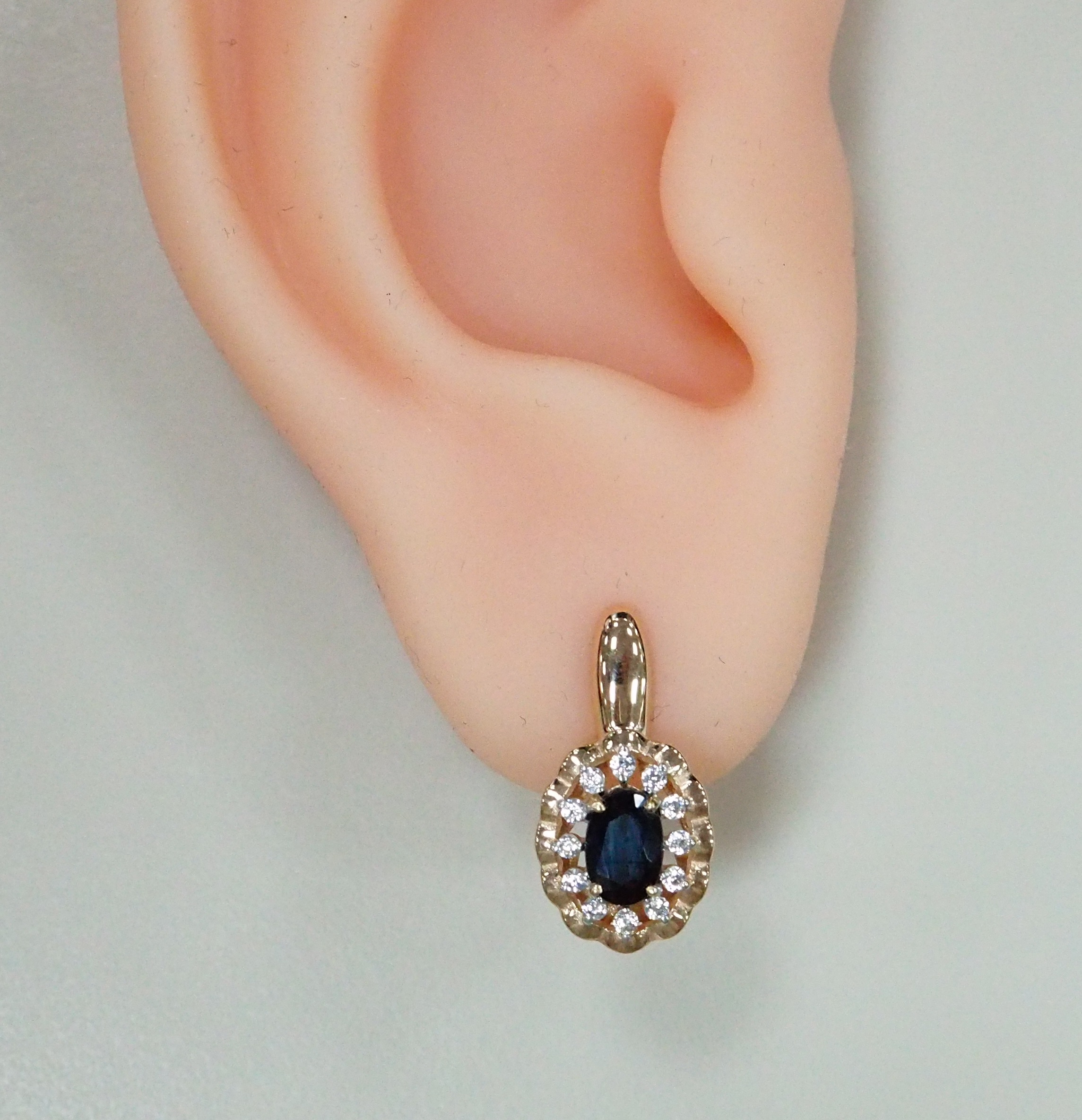 Серебряные серьги с сапфирами